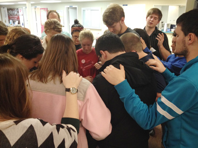 go now prayer circle400