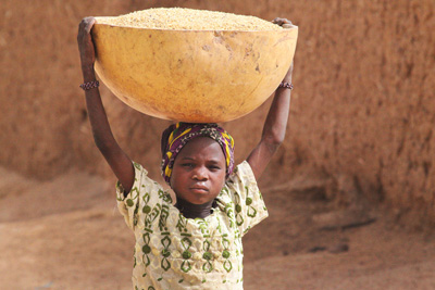 africa girl basket400