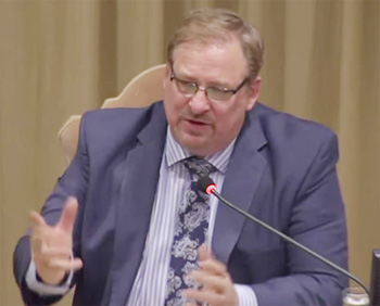 warren vatican conf350