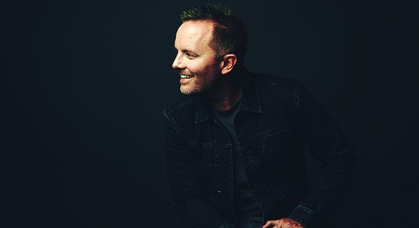 Chris Tomlin encourages reflection