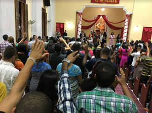 Cuba worship 300
