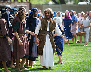 UMHB 2016EasterPageant 300