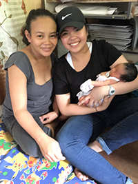 Philippines Mom and Newborn 200